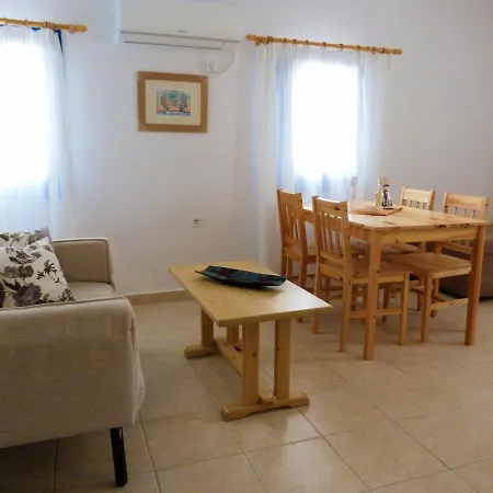 Ioli Apartment Alopronia